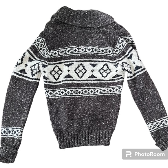 ♥️Cute Denver Hayes Sweater - Picture 3 of 4